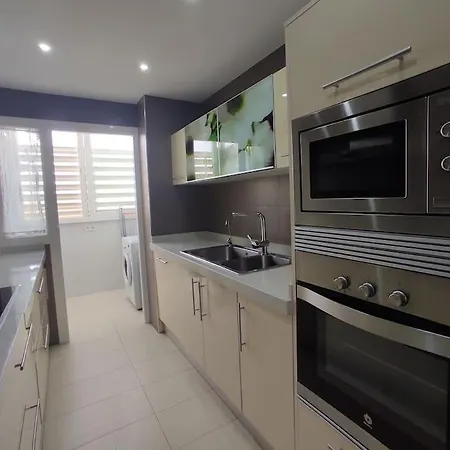 Miramar 3 Apartment
